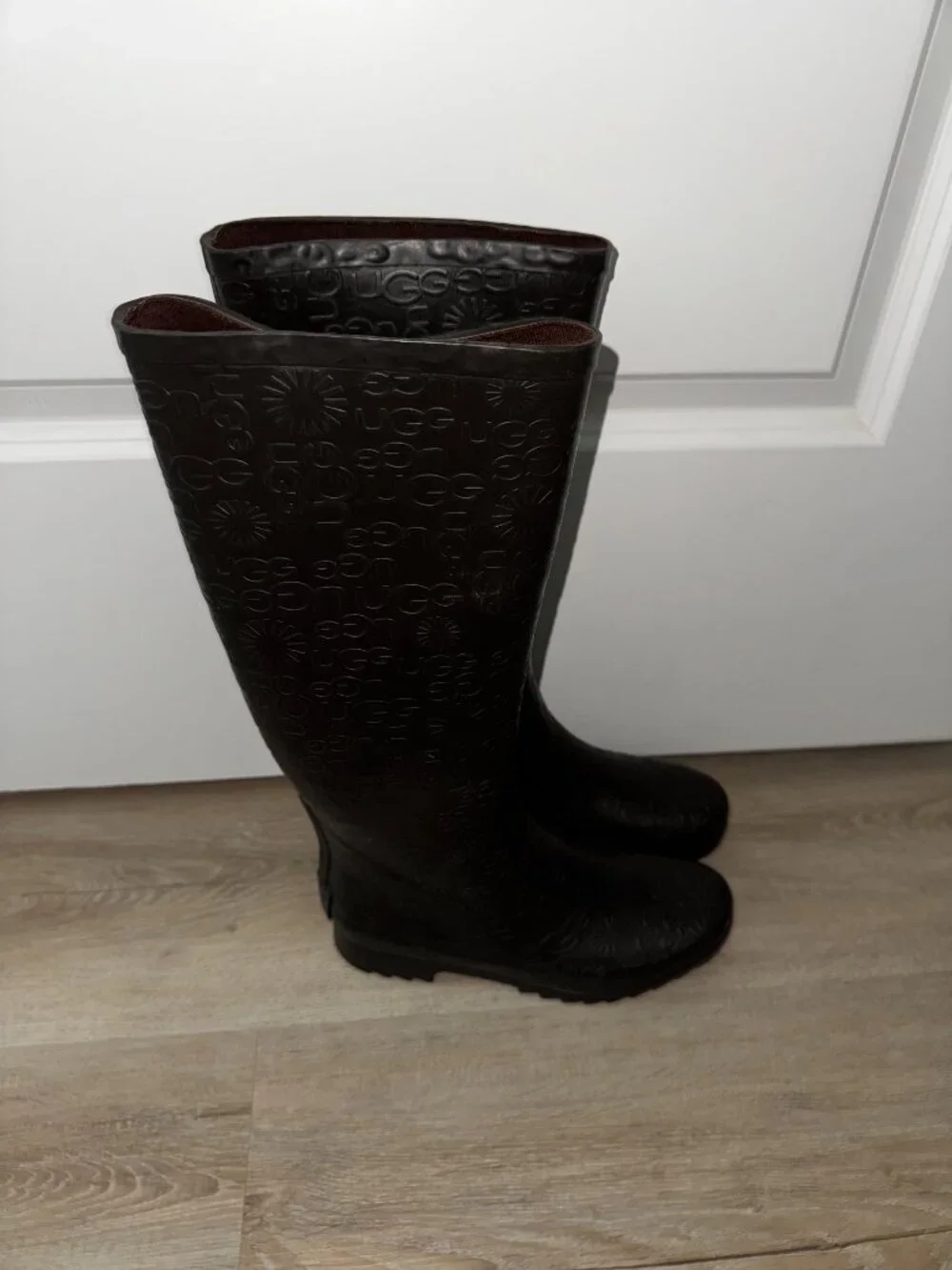 UGG Black Rain Boots Women's Size 7 Waterproof Rubber Tall Boots Excellent